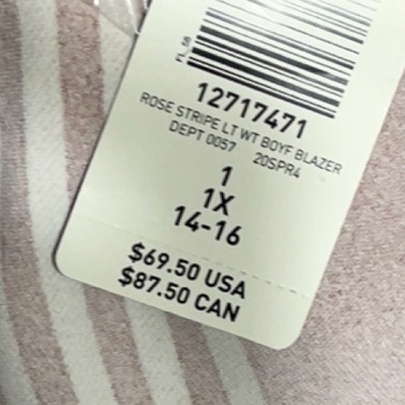 🆕🌼TORRID Boyfriend Blazer🌼 - Picture 12 of 16